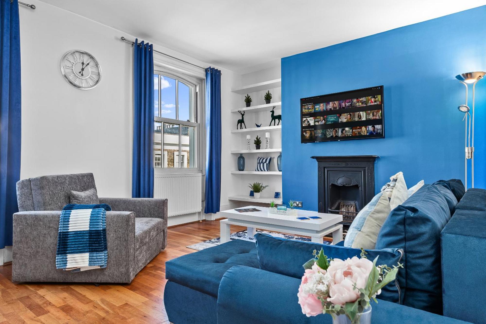 Balcony Blue Theme 1 Bedroom Central London Luxury Flat Near Hyde Park! Accommodates Up To 6! Double Sofa Bed And Next To Station! Екстер'єр фото