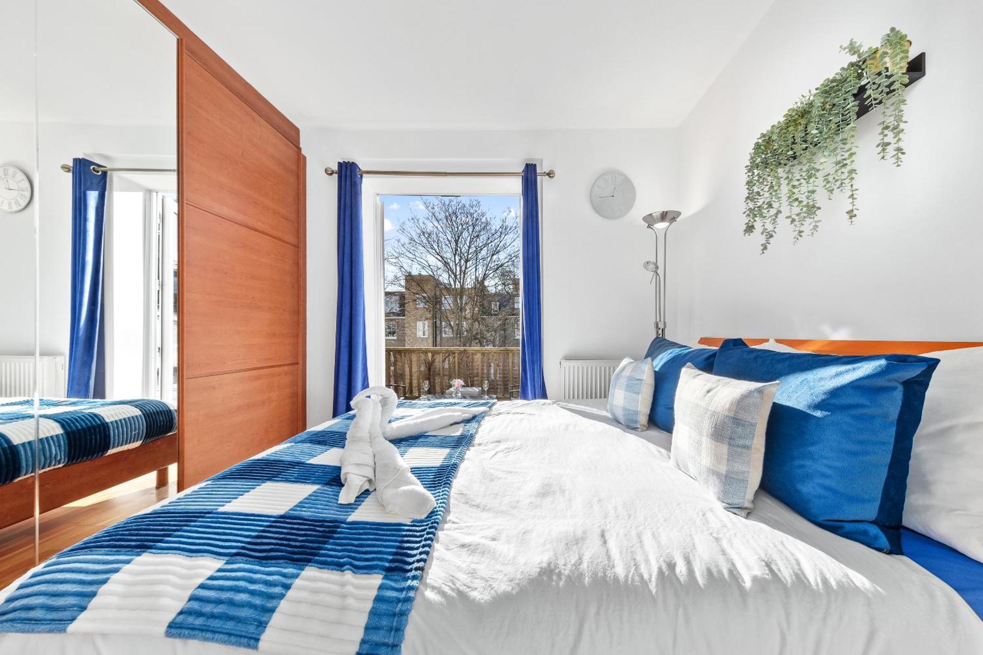 Balcony Blue Theme 1 Bedroom Central London Luxury Flat Near Hyde Park! Accommodates Up To 6! Double Sofa Bed And Next To Station! Екстер'єр фото