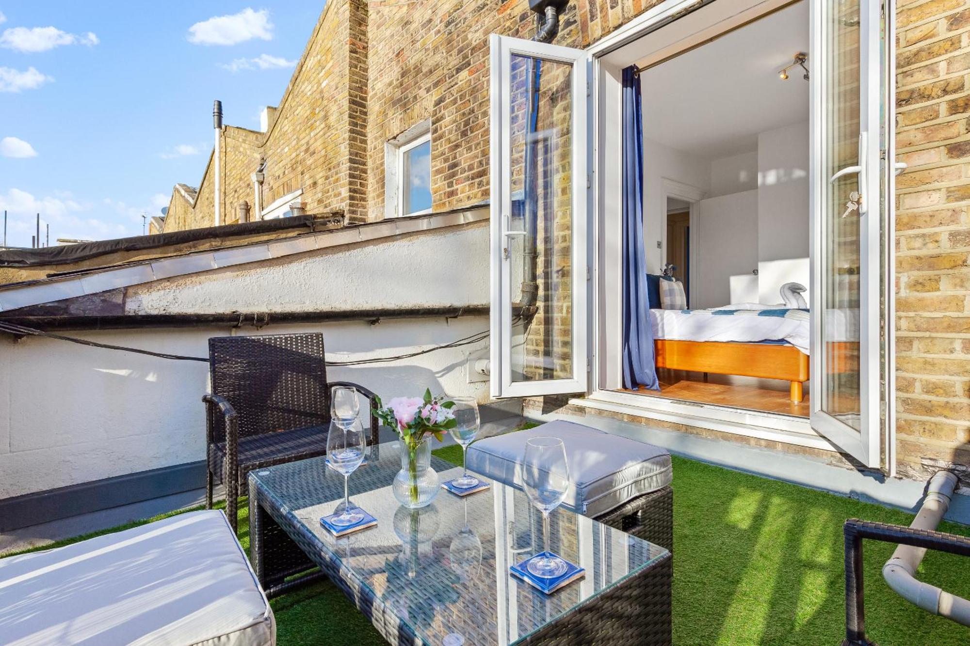 Balcony Blue Theme 1 Bedroom Central London Luxury Flat Near Hyde Park! Accommodates Up To 6! Double Sofa Bed And Next To Station! Екстер'єр фото